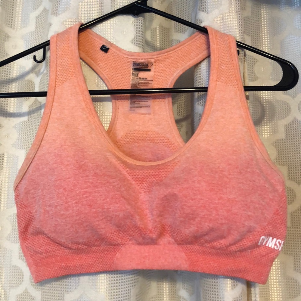 GymShark Ombré Seamless Sports Bra (Peach/Coral)
